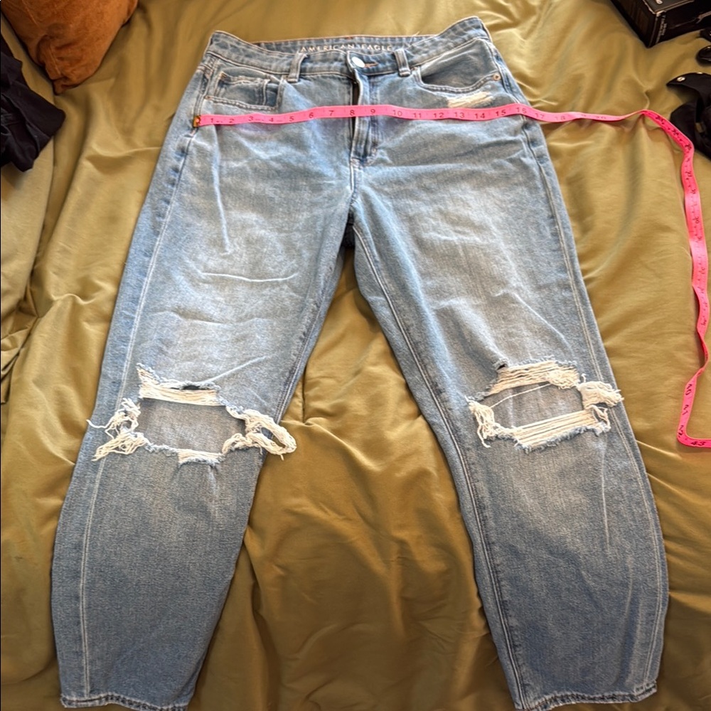 American Eagle Outfitters Light Blue Ripped Boyfriend Jeans